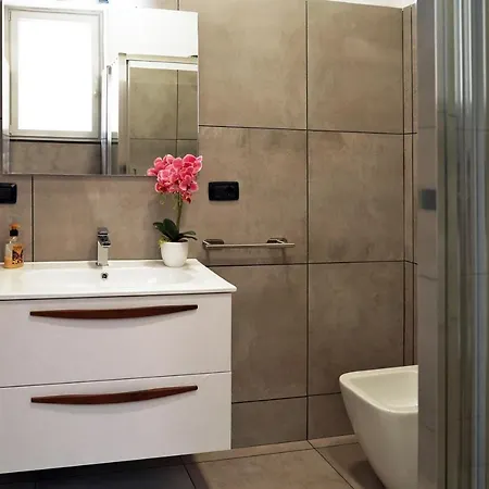 La Petite San Giuliano Apartment